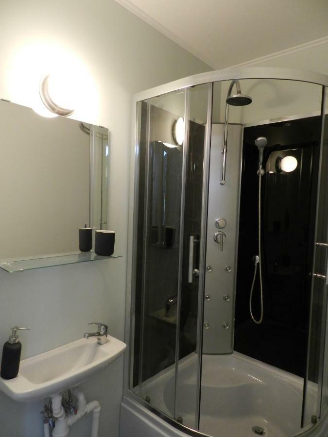 Good Mood Hotel Jūrkalne Εξωτερικό φωτογραφία